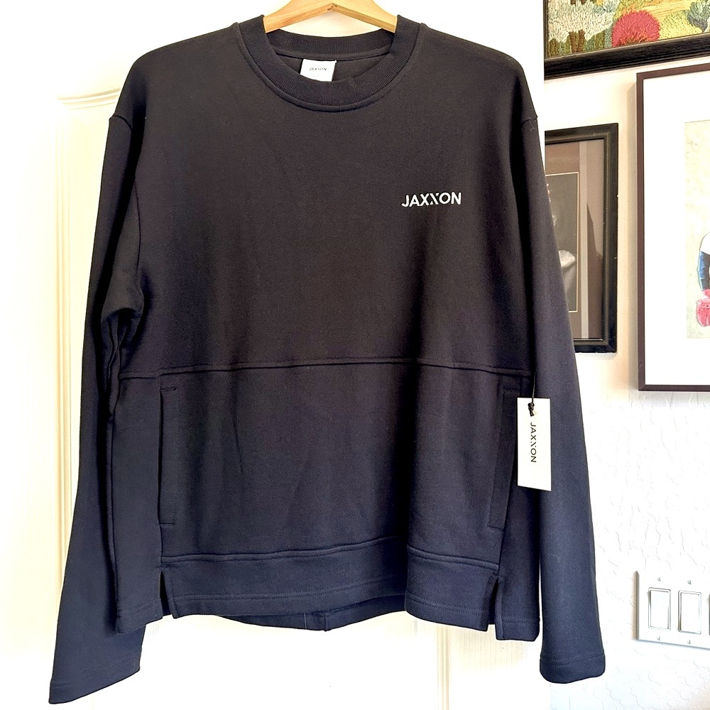NWT JAXXON Apparel Pull Over Sweatshirt. Size: Large. Excellent condition 🖤